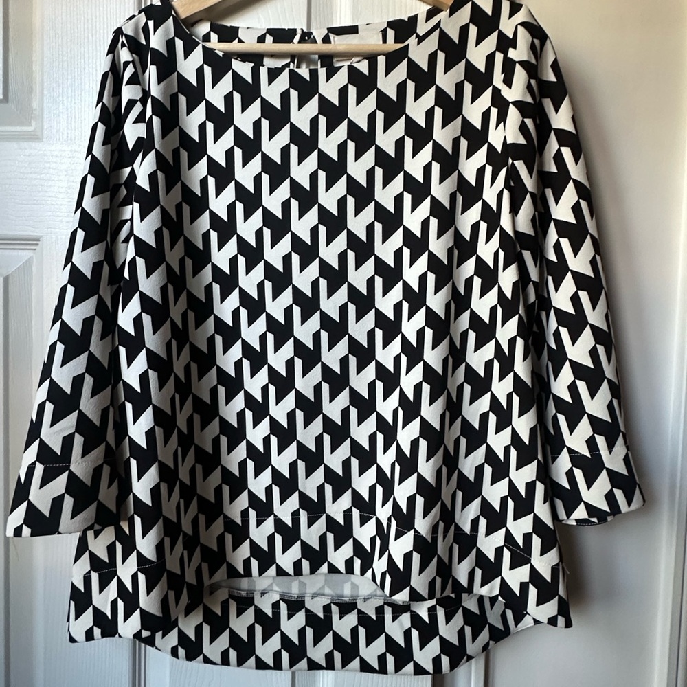 MELLODAY Black & White Geometric Tunic Top